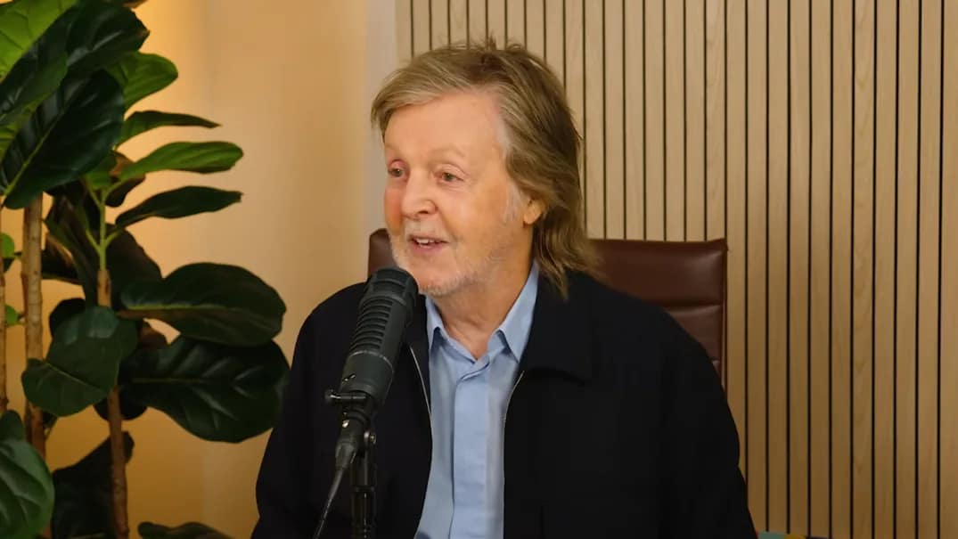 O puxão de orelha que Paul McCartney deu no diretor da cinebiografia dos Beatles: "não faça isso!"