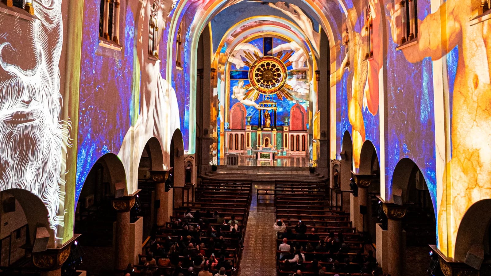 Basílica Sant’Ana recebe espetáculo imersivo com projeções de luz em 360°